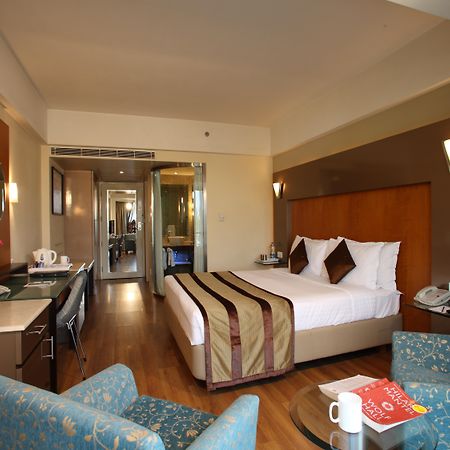 The Golkonda Hotel Хайдарабад Номер фото