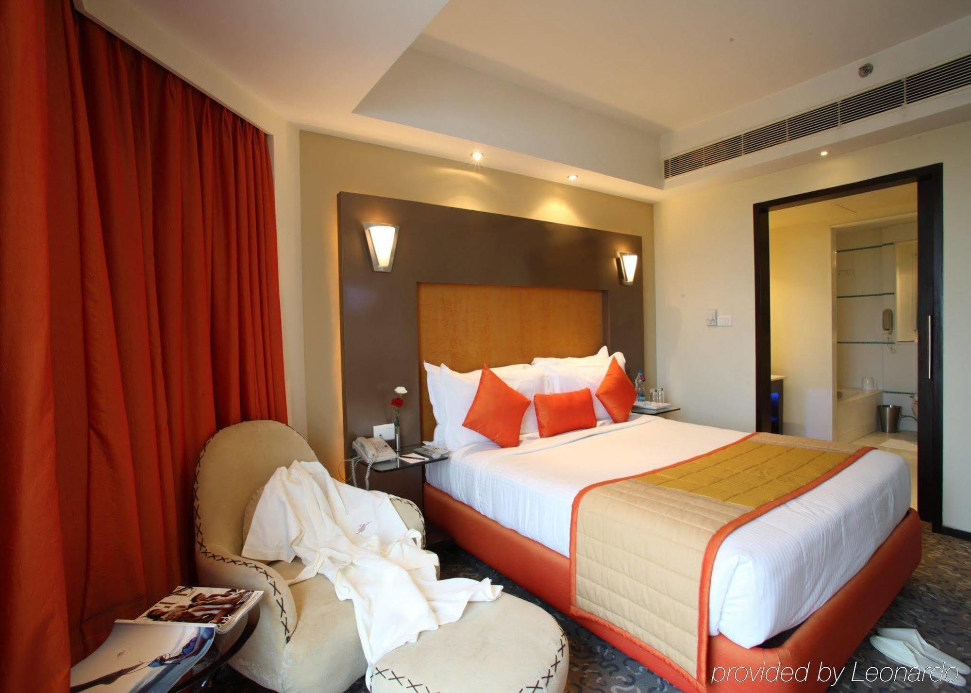 The Golkonda Hotel Хайдарабад Номер фото